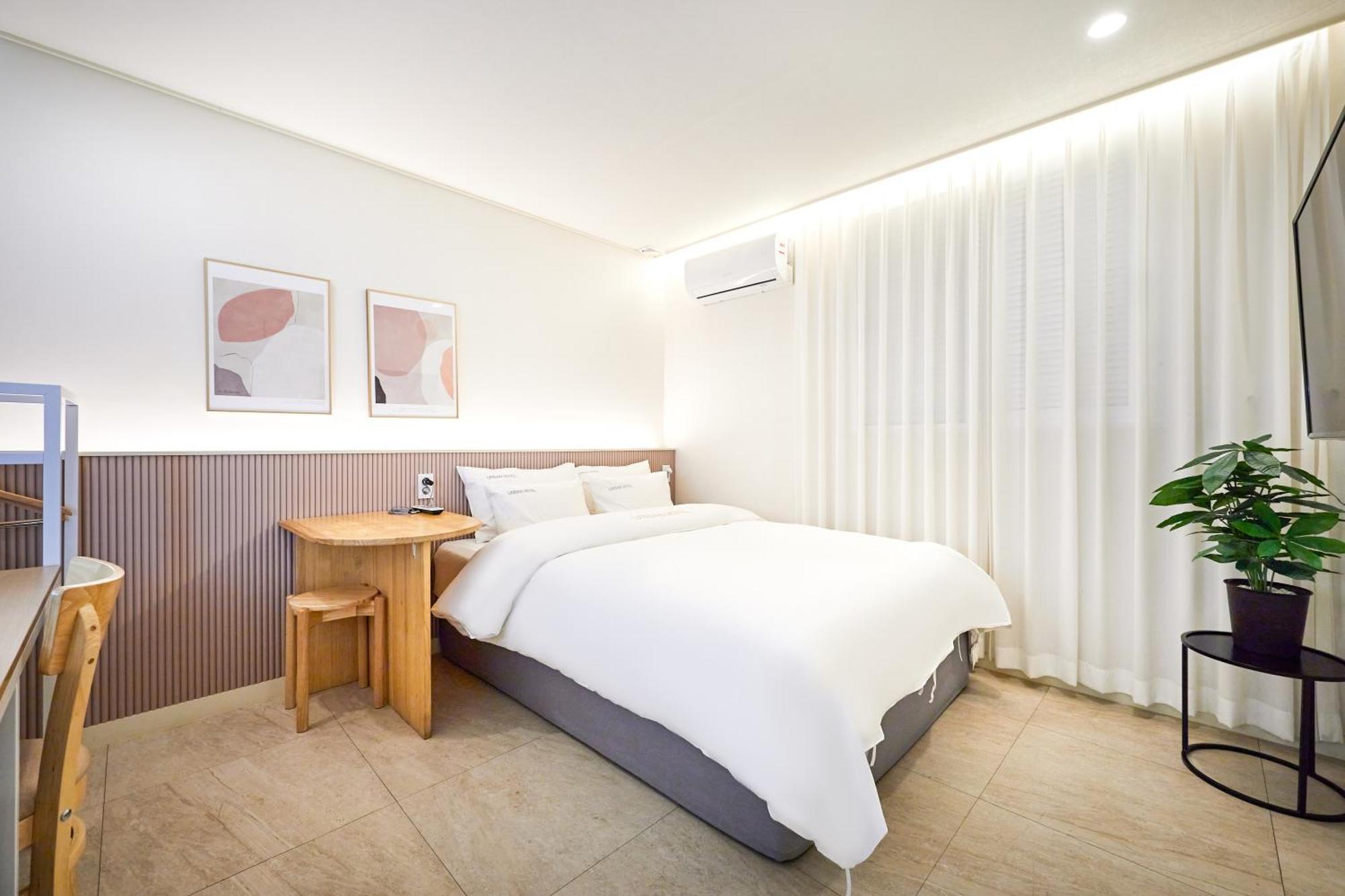 Urban Hotel Pyeongtaek Esterno foto