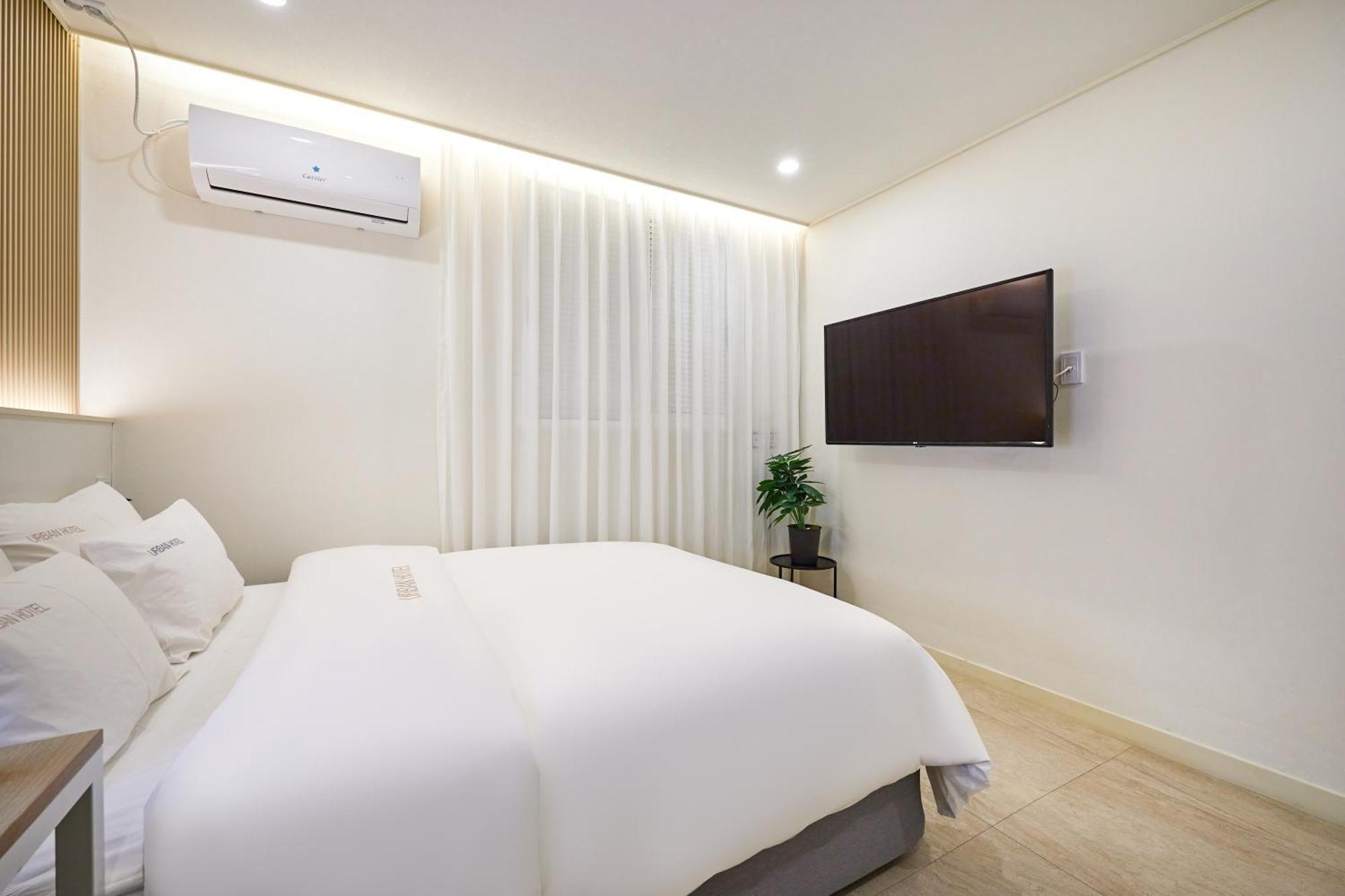 Urban Hotel Pyeongtaek Esterno foto