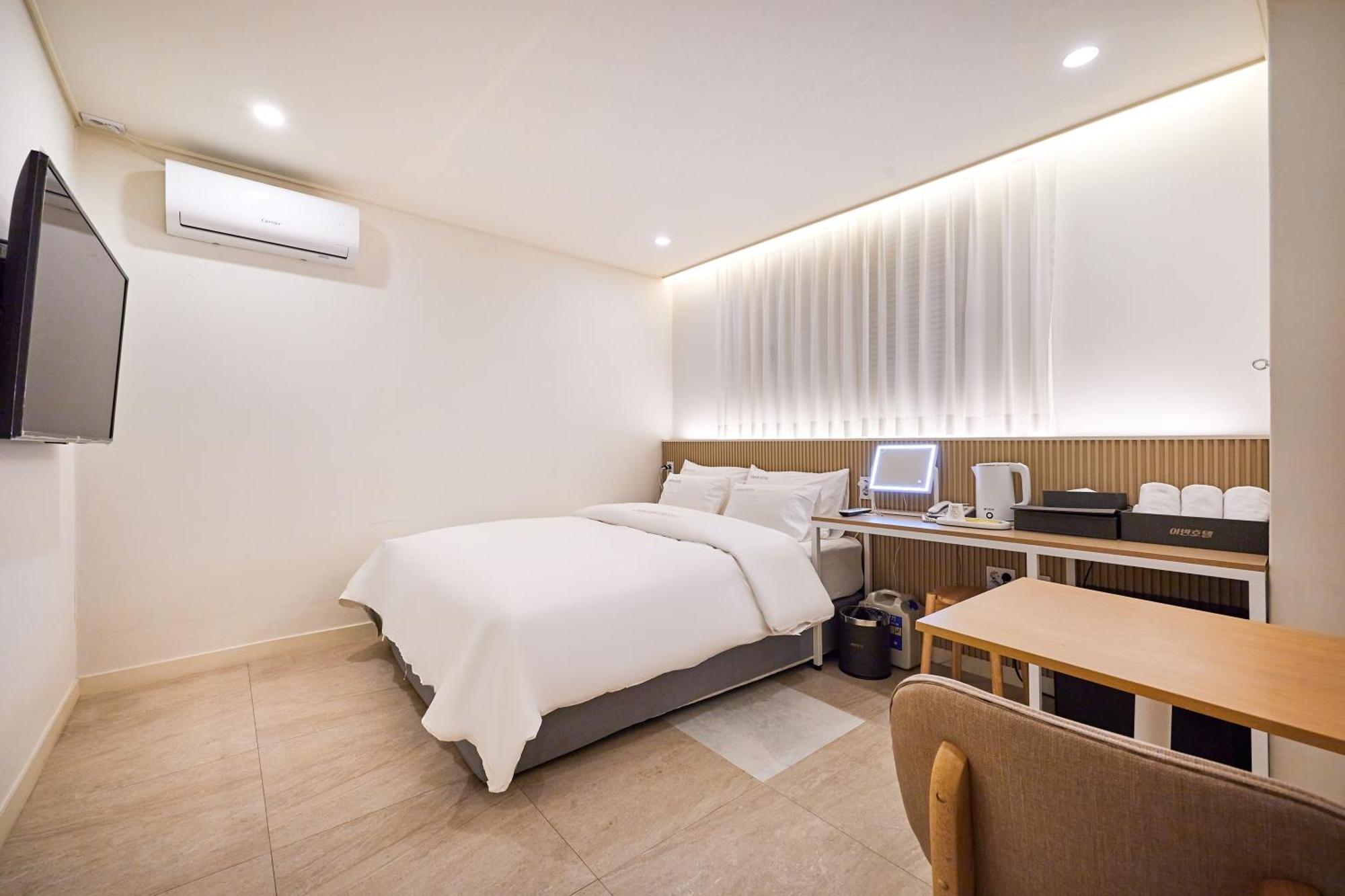 Urban Hotel Pyeongtaek Esterno foto
